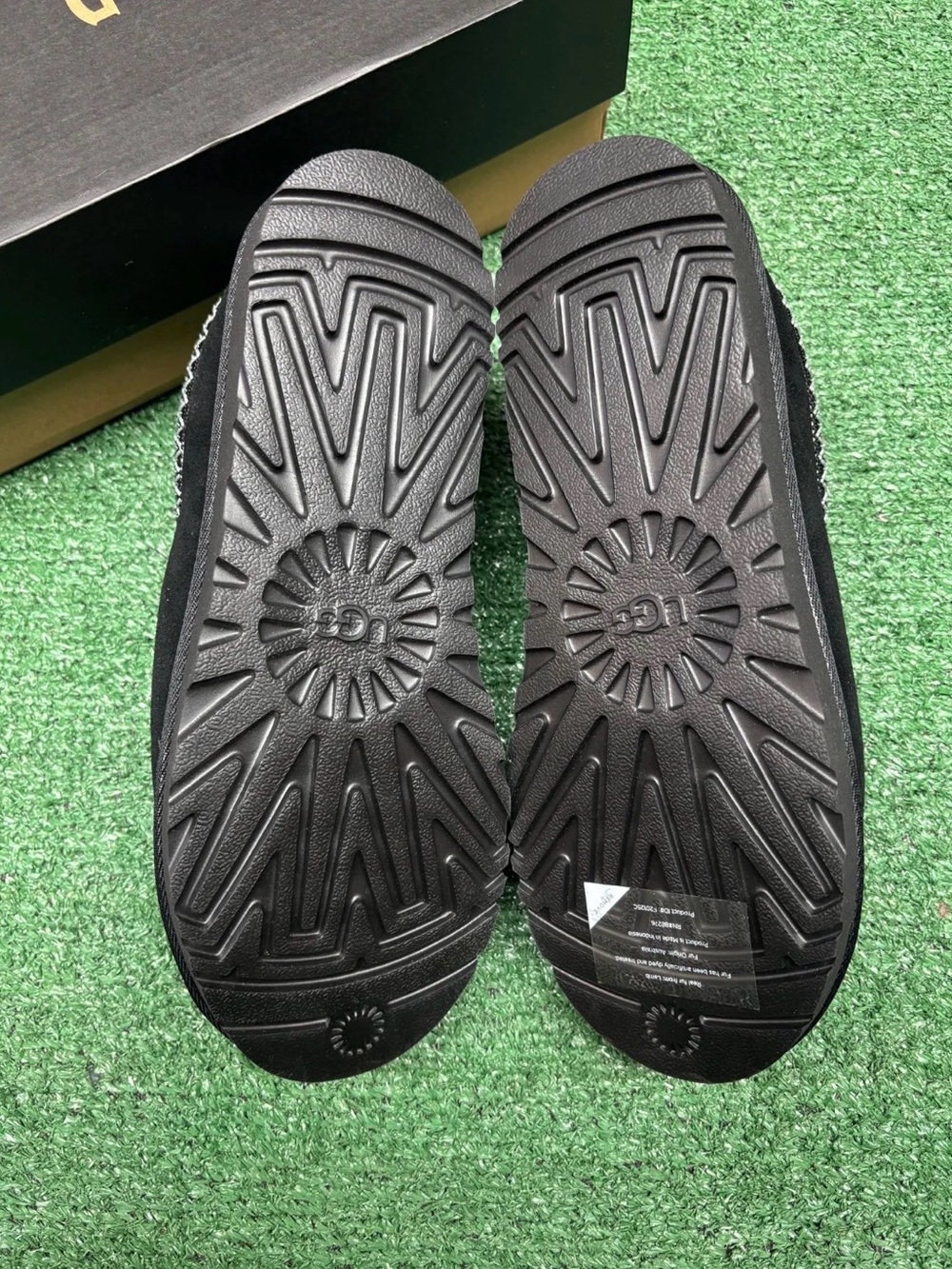 UGG TASMAN II SLIPPER BLACK SIZE 9 - Picture 7 of 9